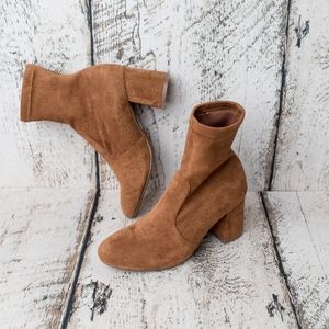 Forever 21 faux suede booties sz 8